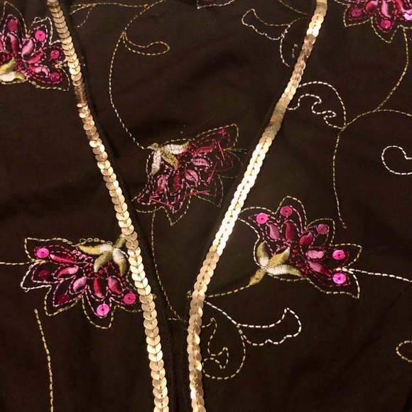 NWOT Vintage Exquz Embroidered Embroidered and Sequins Floral Cropped Ja… - Picture 4 of 5